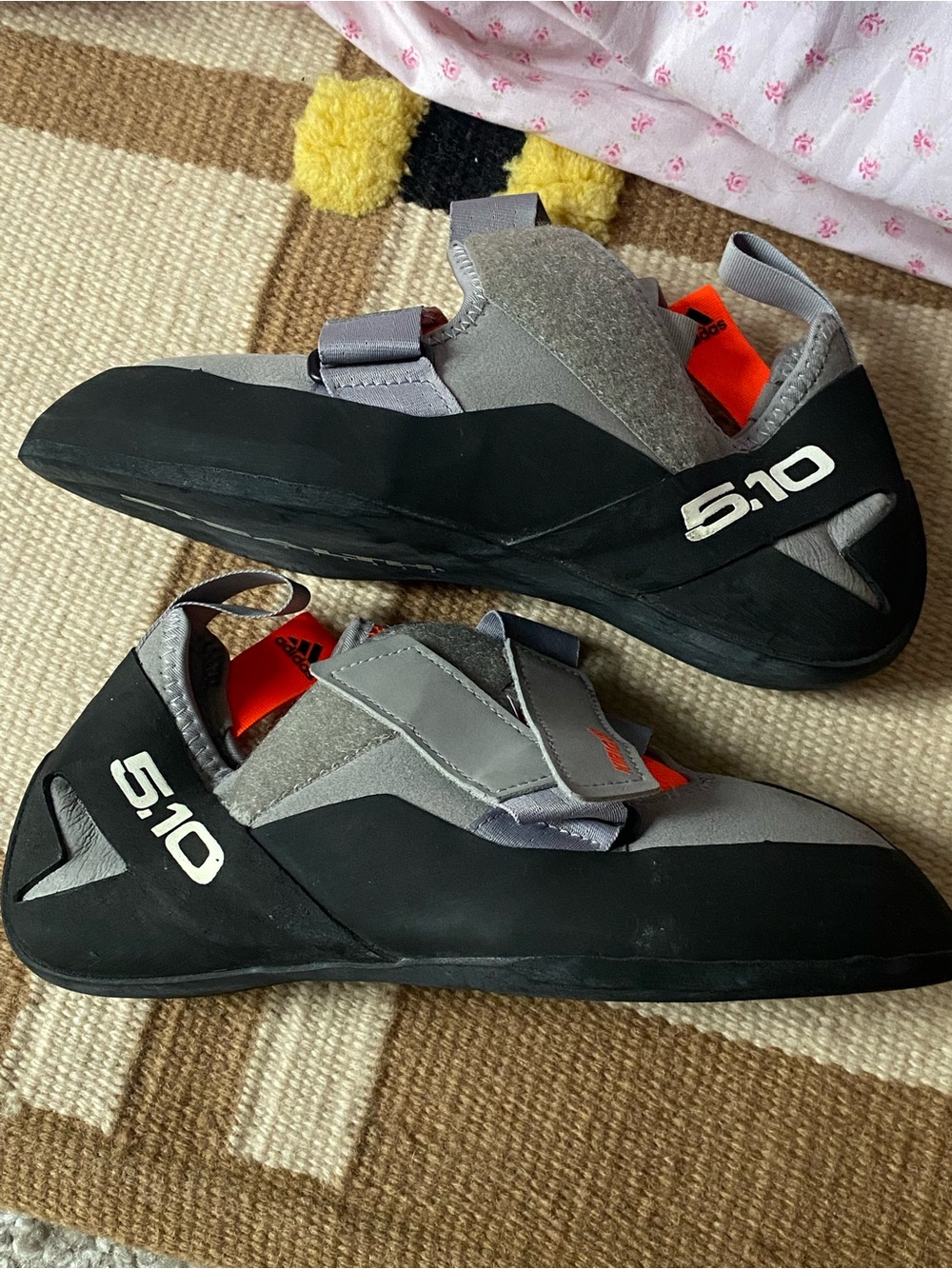Adidas Five Ten Kirigami Climbing Shoes